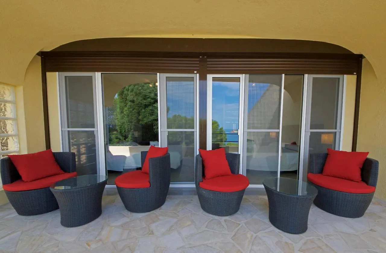 Cui Bono Villa L'Ampolla Spain