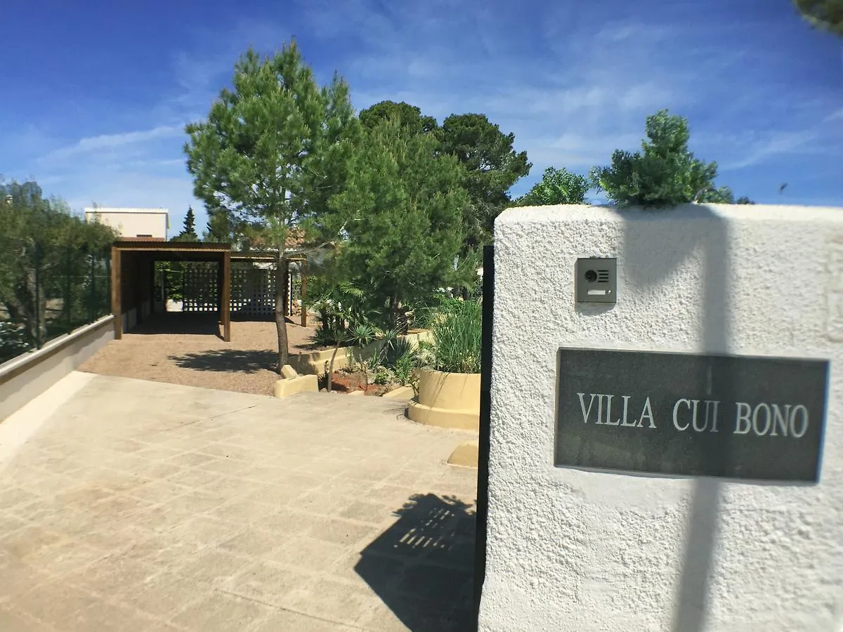 Cui Bono Villa L'Ampolla